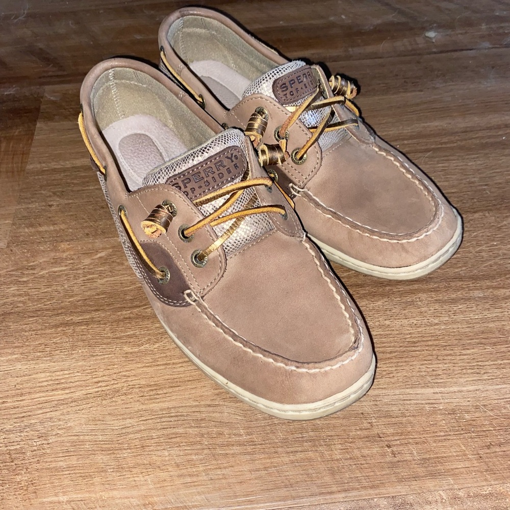 Sz 9 Women’s Tan and Brown Sperrys